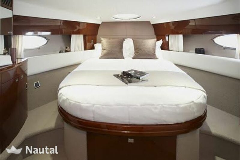 45FT Princes Yacht available in Miami in Haulover area for 13 people. - Image 8