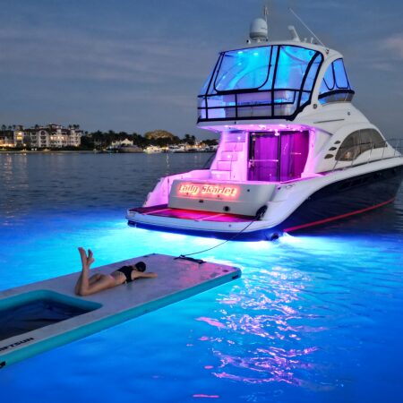 55ft Sea Ray Yacht available in Miami for up to 13 peoples. No Hidden Fees