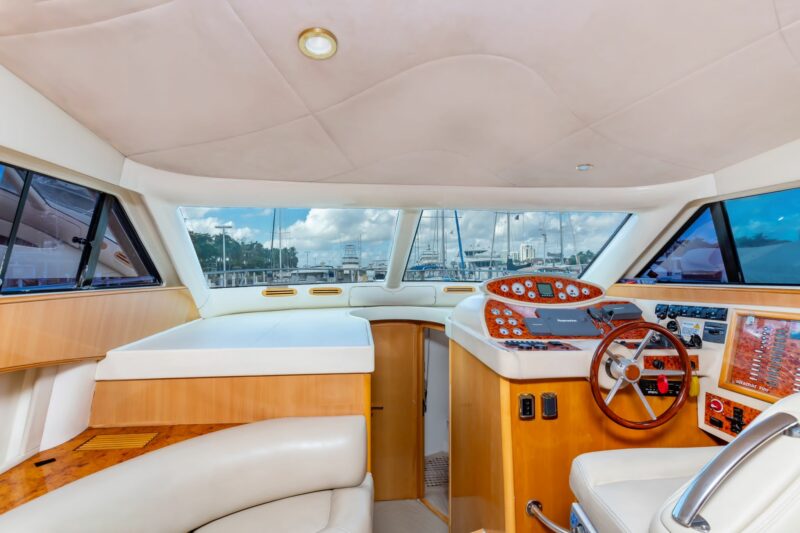55ft Azimut available in Miami with one Jet Ski Included for one hrs. - Image 13