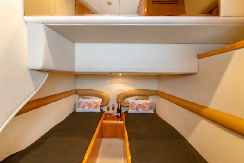 55ft Azimut available in Miami with one Jet Ski Included for one hrs. - Image 3