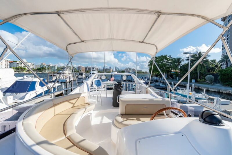 55ft Azimut available in Miami with one Jet Ski Included for one hrs. - Image 7