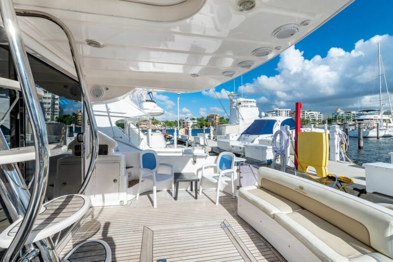 55ft Azimut available in Miami with one Jet Ski Included for one hrs. - Image 8