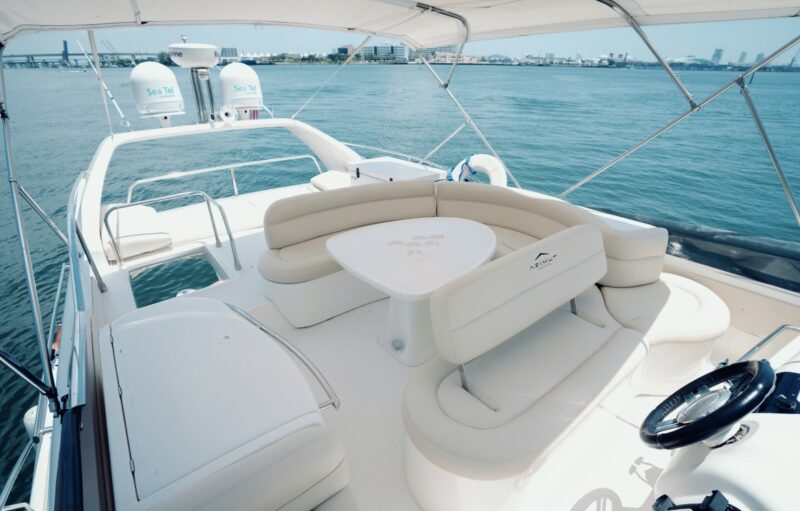 62FT Azimut available in Miami with 2 Jet Ski Included for one hrs. - Image 17