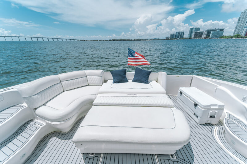 60 Ft Sea Ray available en Miami for Rent for up to 13 Guest. - Image 8