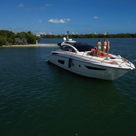 52Ft Azimut Atlantis available in Miami for up to 13 Guest