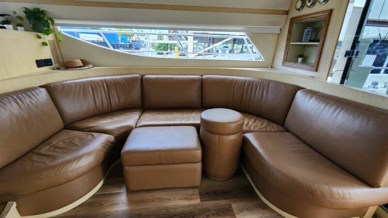 60FT Uniesse Yacht available in Miami for up to 13 Guest. - Image 9