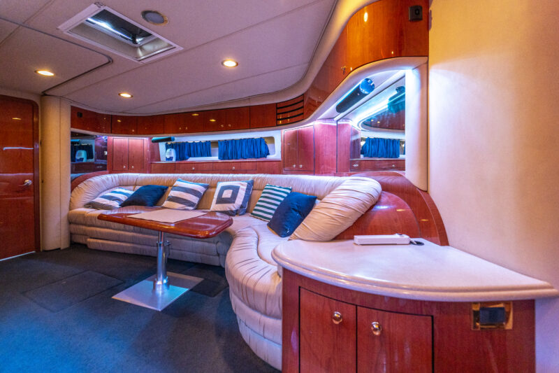 60 Ft Sea Ray available en Miami for Rent for up to 13 Guest. - Image 12
