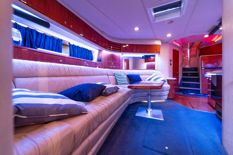 60 Ft Sea Ray available en Miami for Rent for up to 13 Guest. - Image 13
