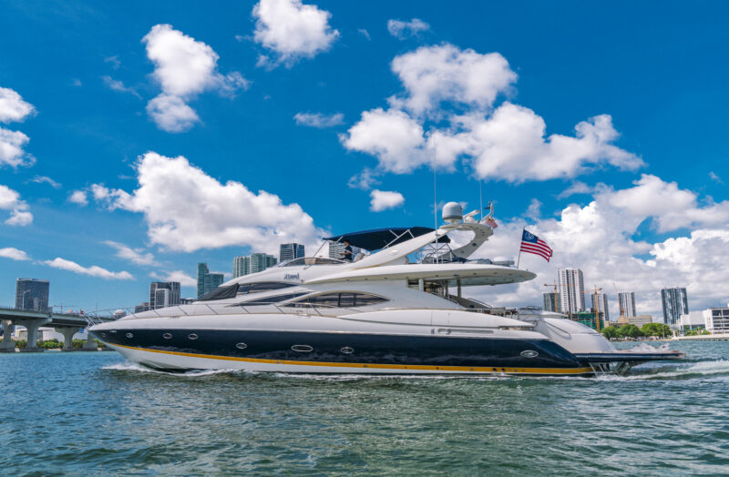 88 Ft Sunseeker Yacht available in Miami for Rent for up to 13 Guest. - Image 4