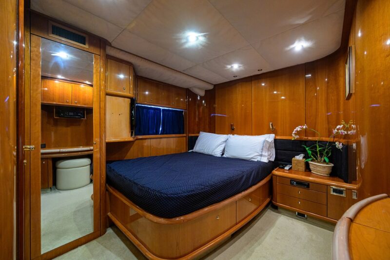 88 Ft Sunseeker Yacht available in Miami for Rent for up to 13 Guest. - Image 19