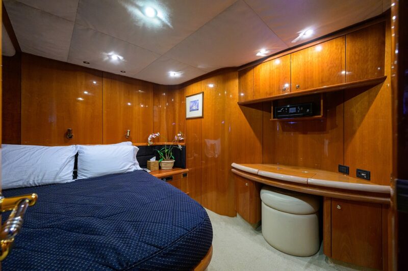 88 Ft Sunseeker Yacht available in Miami for Rent for up to 13 Guest. - Image 20