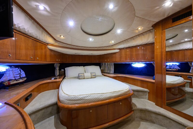 88 Ft Sunseeker Yacht available in Miami for Rent for up to 13 Guest. - Image 21