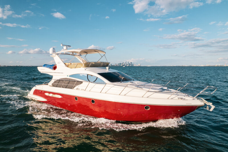 Azimut 55” Flybridge  Odisea available in Miami for 13 Guest