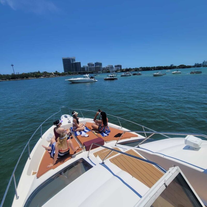 50Ft Flybridge Mundomo II available in Miami for Rent for up to 13 Guest, PLUS ONE JET SKI FOR AN HR. - Image 13