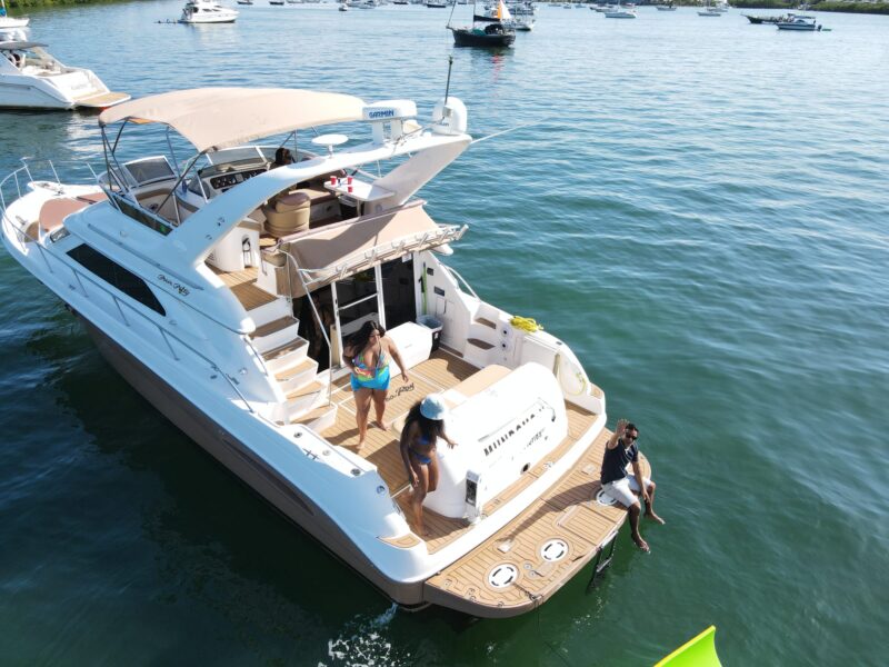 50Ft Flybridge Mundomo II available in Miami for Rent for up to 13 Guest, PLUS ONE JET SKI FOR AN HR. - Image 8