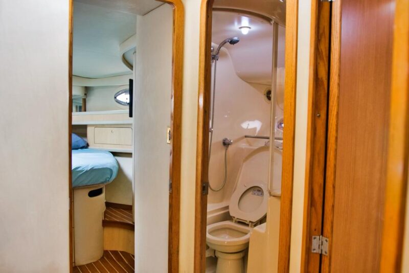 50Ft Flybridge Mundomo II available in Miami for Rent for up to 13 Guest, PLUS ONE JET SKI FOR AN HR. - Image 14