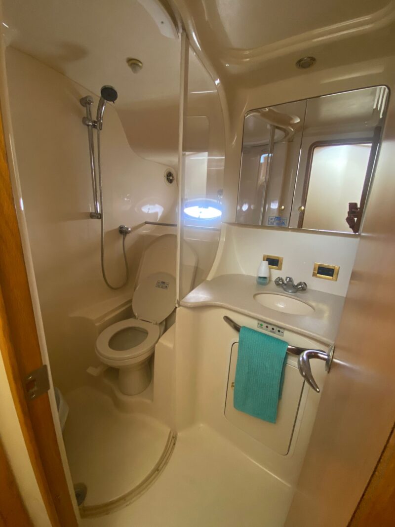 50Ft Flybridge Mundomo II available in Miami for Rent for up to 13 Guest, PLUS ONE JET SKI FOR AN HR. - Image 19