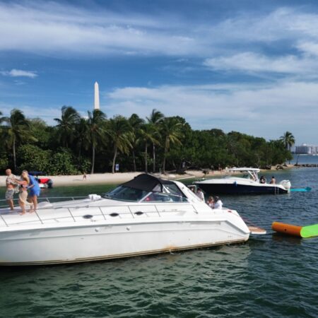 55 Ft Searay Mundomo available for Rent in Miami for up to 13 Guest PLUS ONE JET SKI INCLUDED AN HOUR
