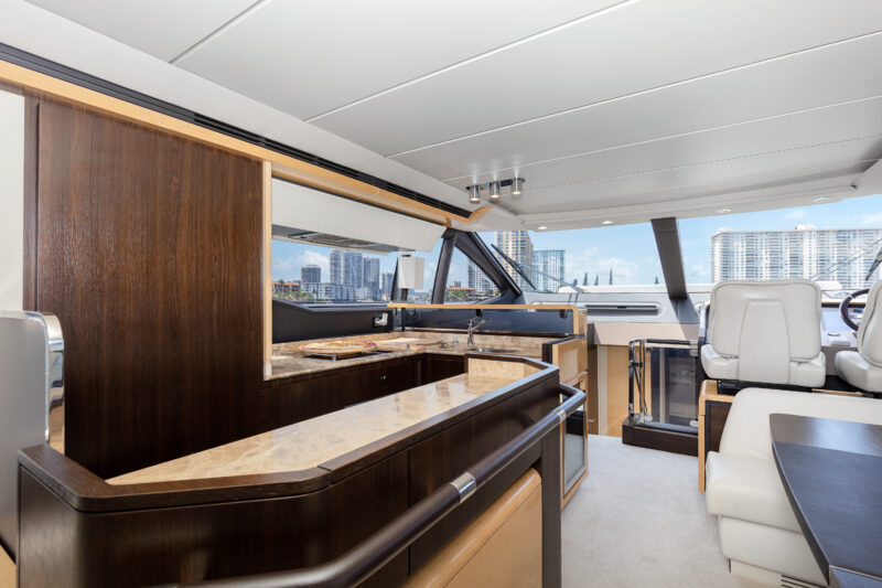 70’ Azimut Flybridge (2016) Le Grand Bleu available in Miami for Rent. - Image 13
