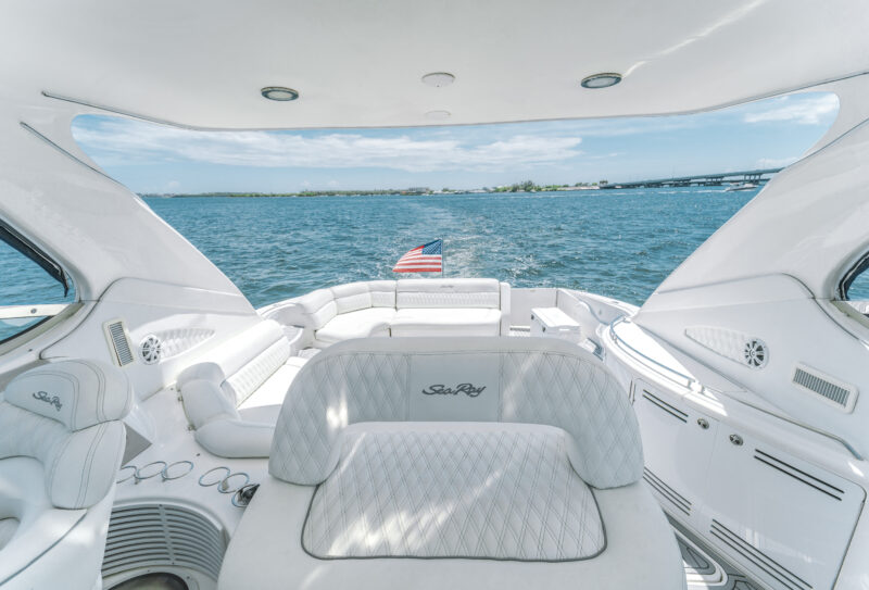 60 Ft Sea Ray available en Miami for Rent for up to 13 Guest. - Image 6