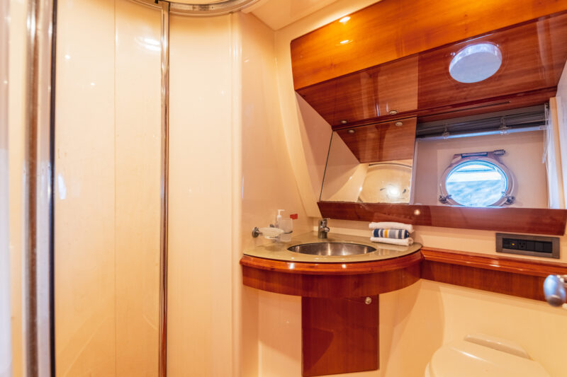 Azimut 55” Flybridge  Odisea available in Miami for 13 Guest - Image 6