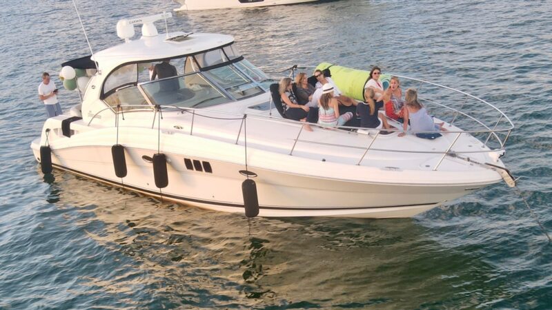 48ft Sea Ray available for Rent in Miami for up to 13 Guest. - Image 4