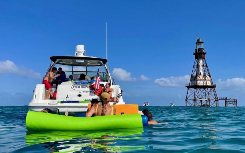 48ft Sea Ray available for Rent in Miami for up to 13 Guest. - Image 10