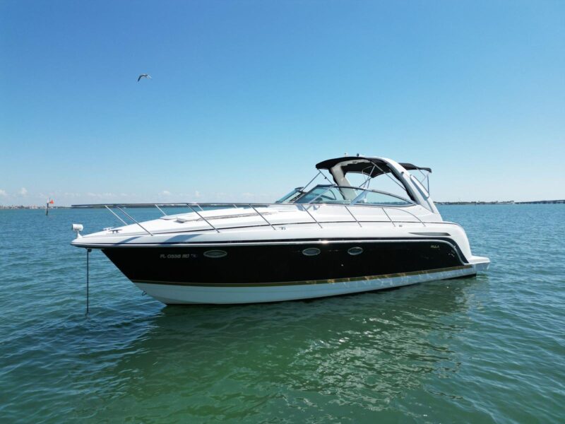 37Ft Formula Yacht available for Rent in Miami for up to 12 Guest.