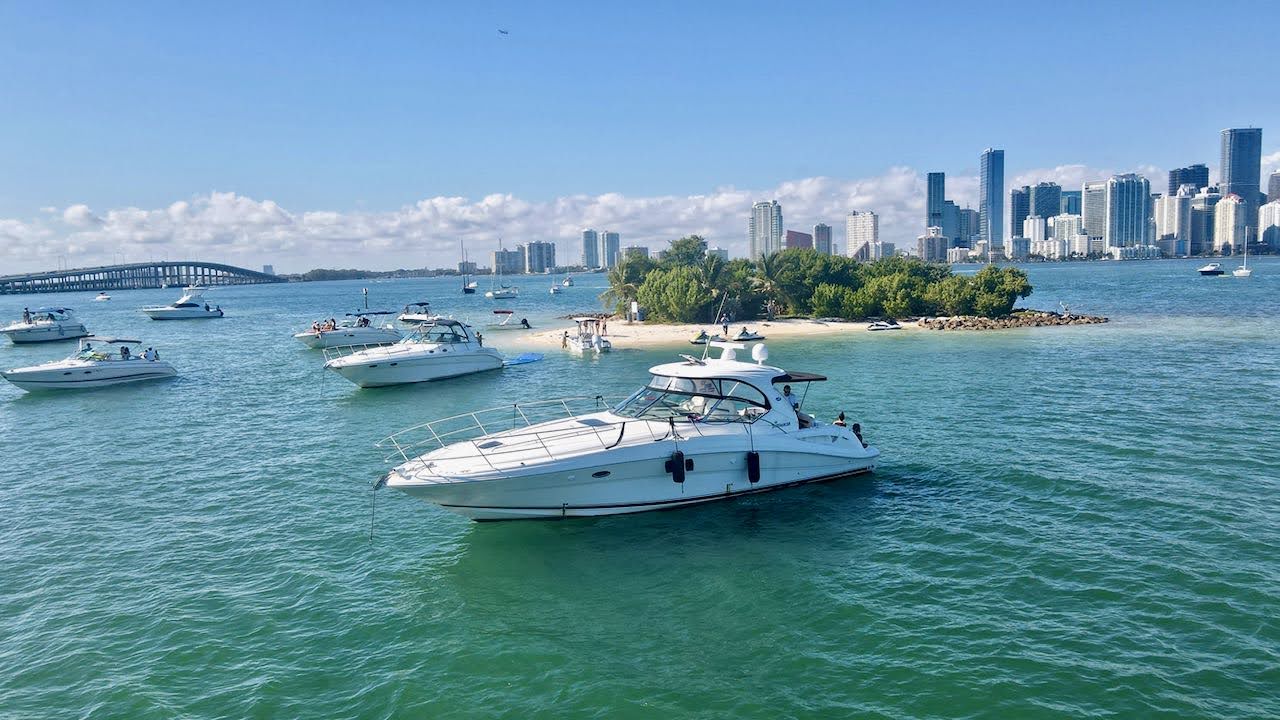 48ft Sea Ray available for Rent in Miami for up to 13 Guest.