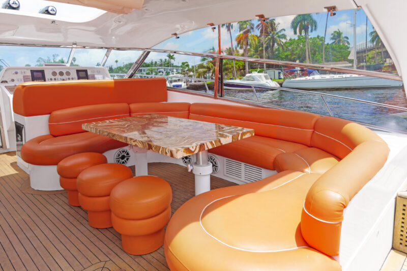 Panther 85ft available for rent in Miami for up to 13 Guest. - Image 16