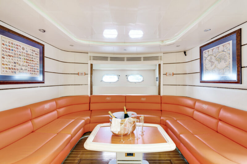 Panther 85ft available for rent in Miami for up to 13 Guest. - Image 14