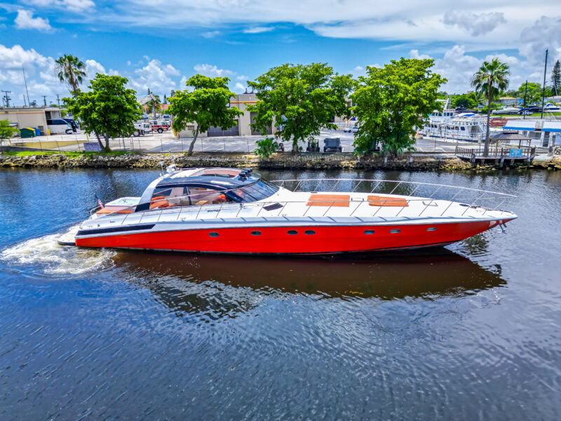 Panther 85ft available for rent in Miami for up to 13 Guest.