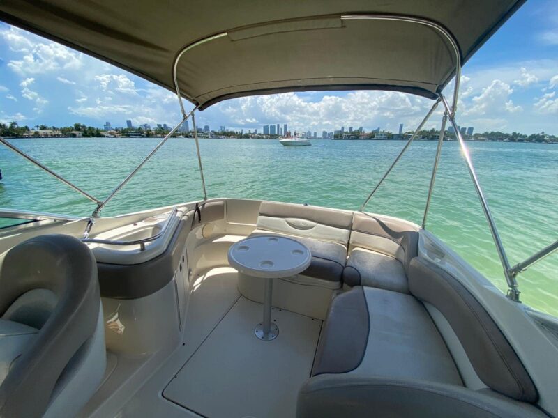 26' Sea Ray 240 Sundeck Sport Available for Rent in Miami for up to 11 Peoples. - Image 17