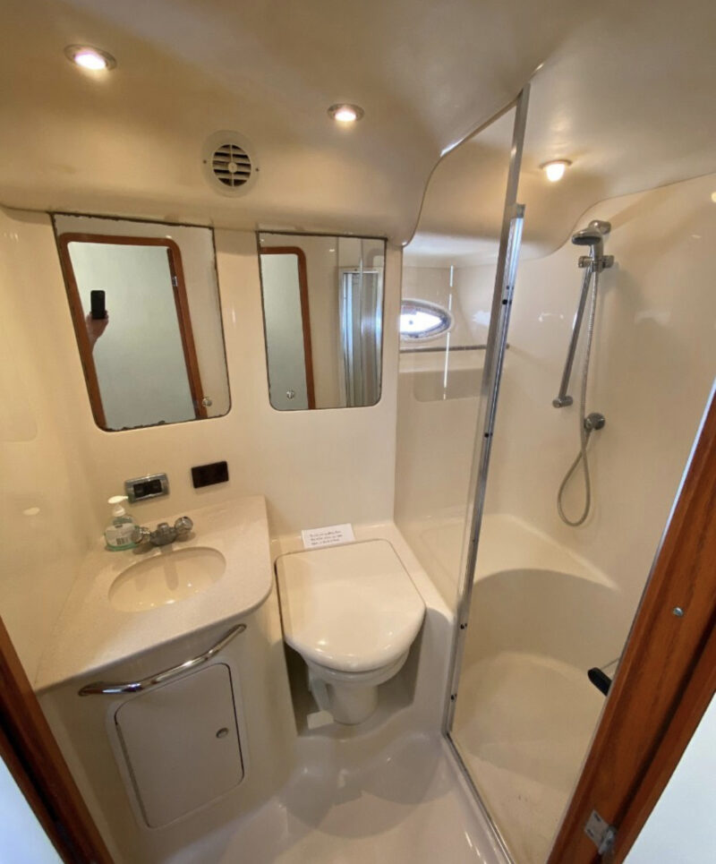 Sea Ray Sedan Bridge 55ft available for Rent in Miami - PLUS ONE JET SKI INCLUDE - Image 2
