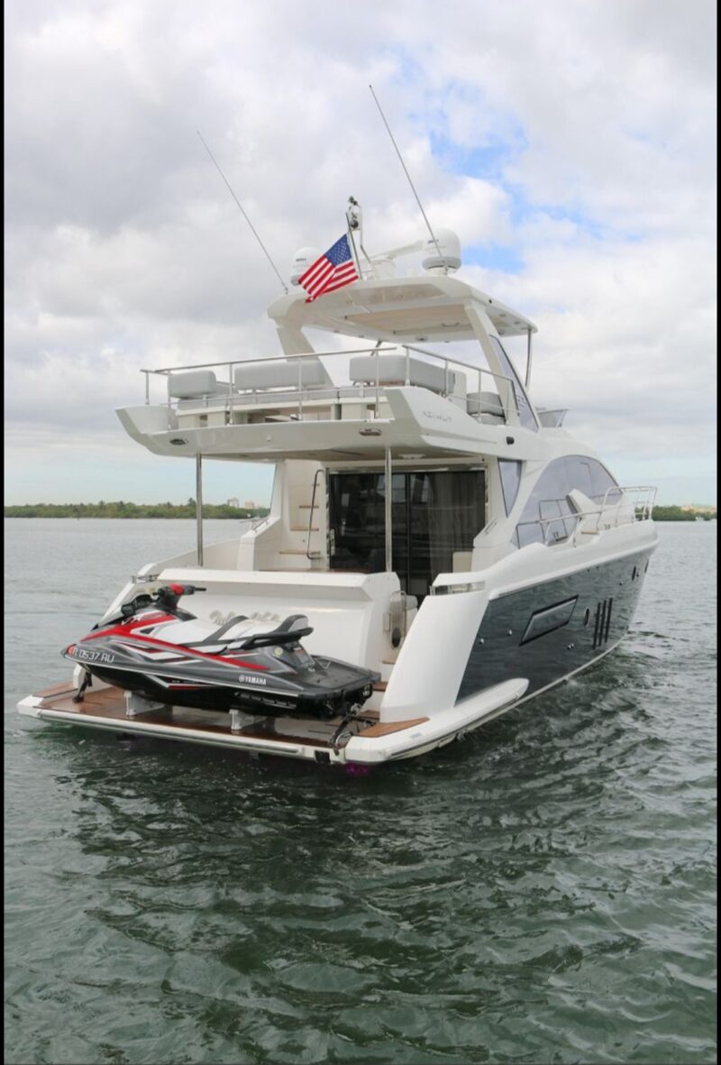 New 2019 Azimut 55ft Available for Rent in Miami. - Image 2