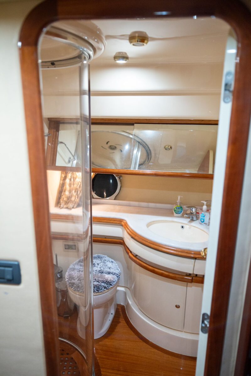55Ft Azimut Evolution Available for Rent in Miami. - Image 10