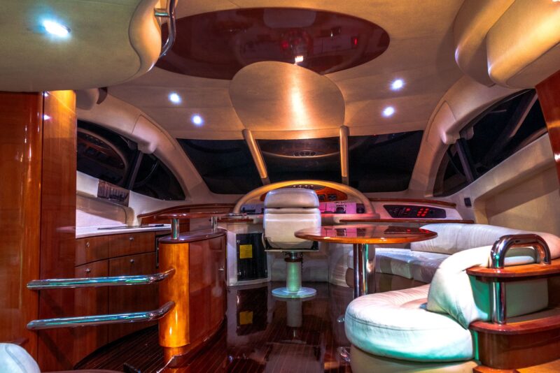 55Ft Azimut Evolution Available for Rent in Miami. - Image 9